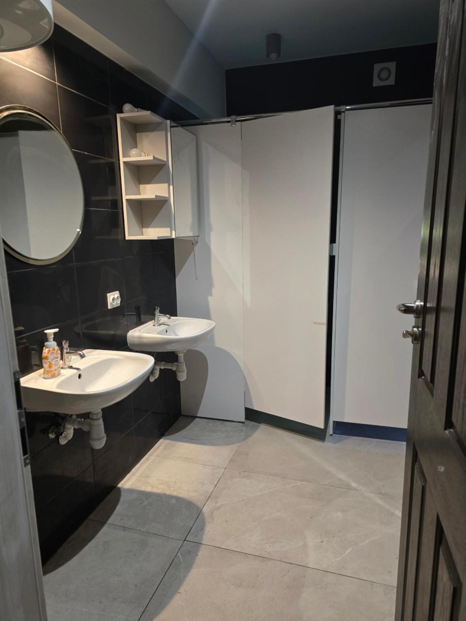 Hostel W Zielonce Зельонка Екстер'єр фото