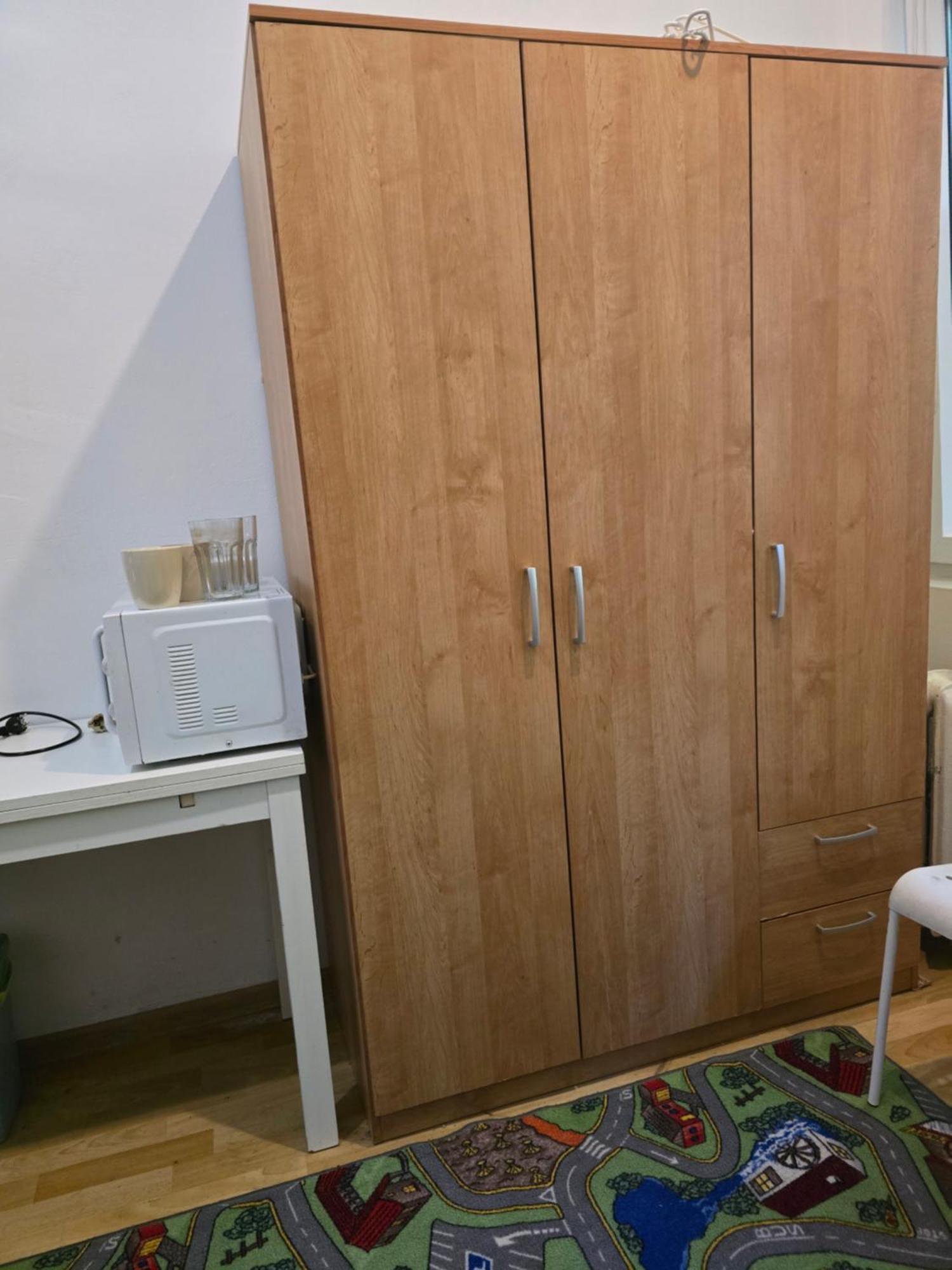 Hostel W Zielonce Зельонка Екстер'єр фото